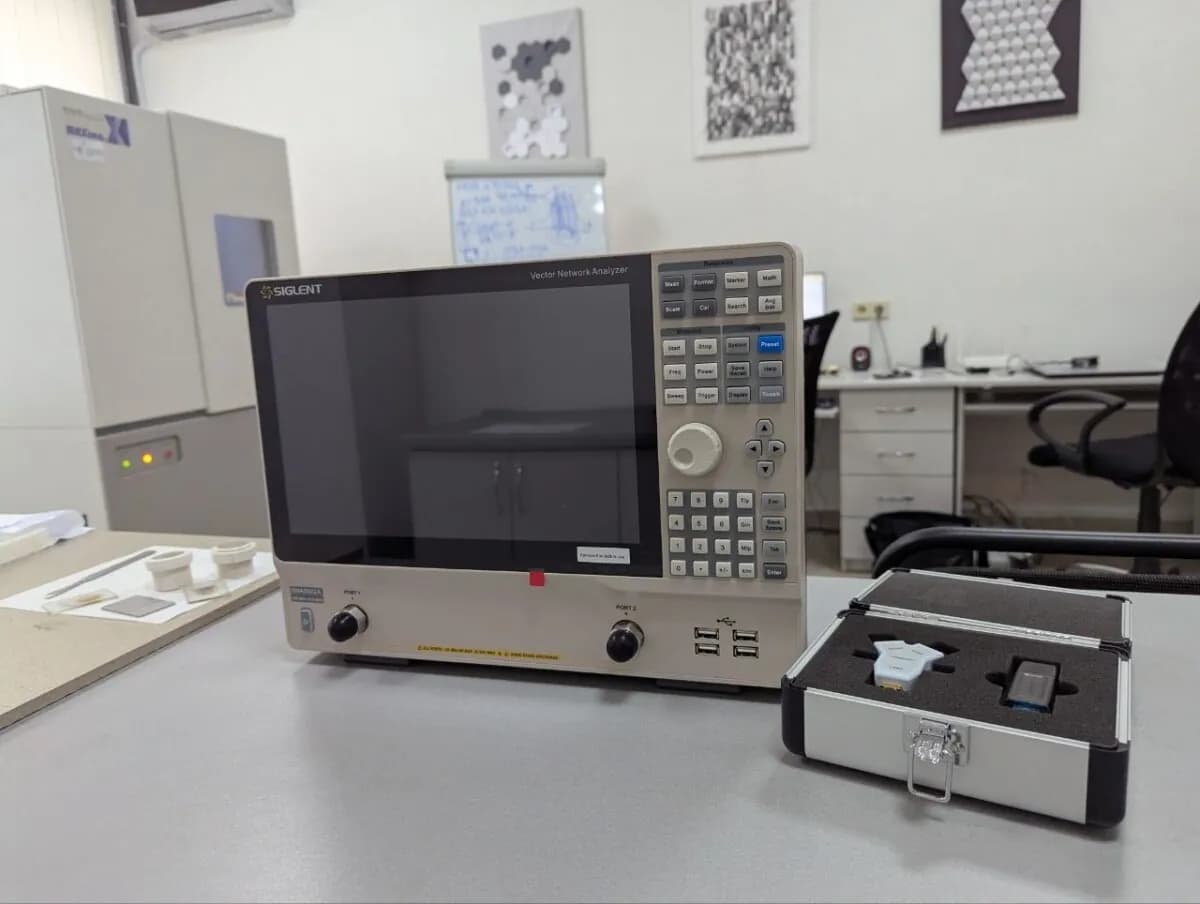 SIGLENT SNA5022A аналізатор спектру, 2 канали, 100кГц-13,5ГГц